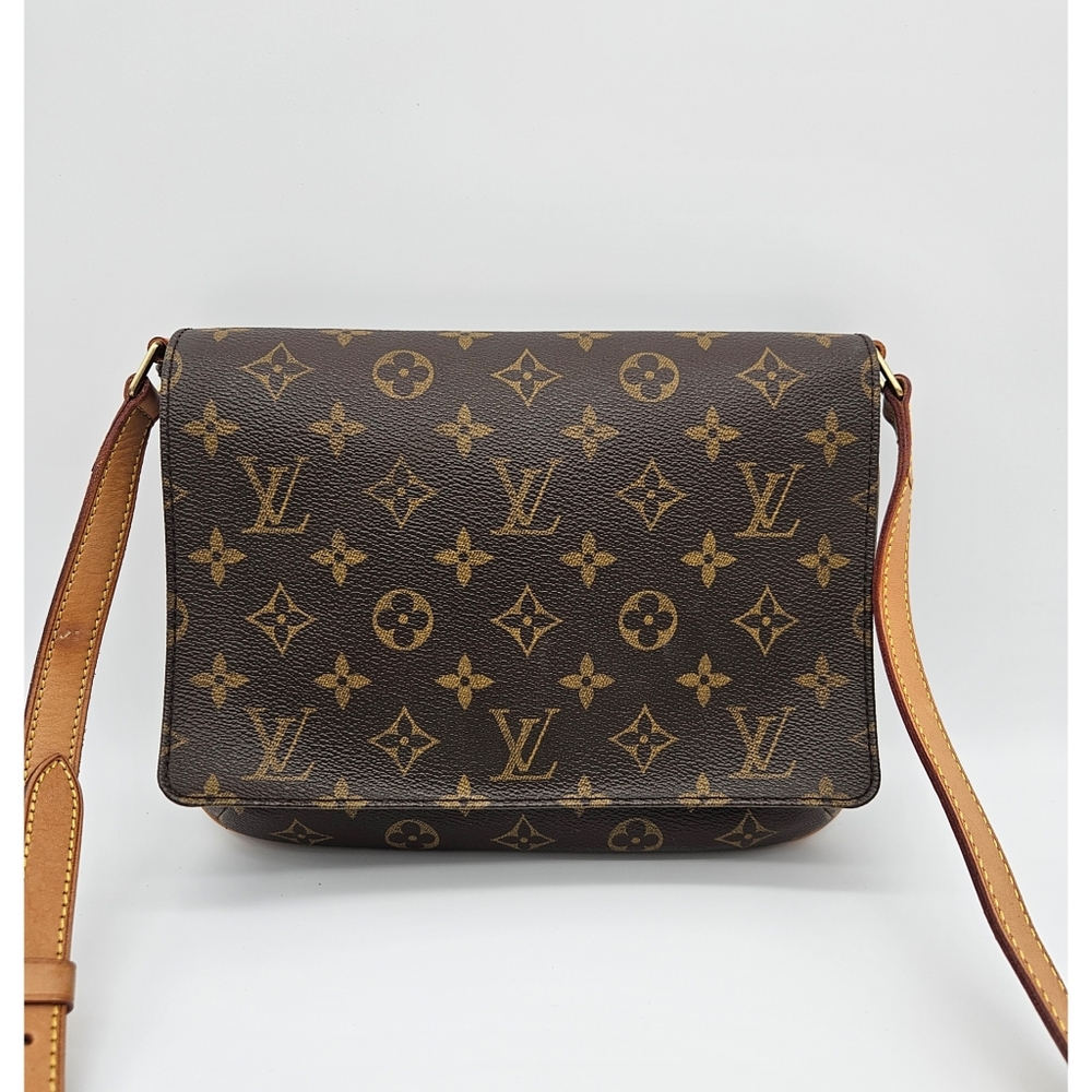 Authentic Louis Vuitton Musette Tango #4207M